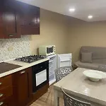 E&g House