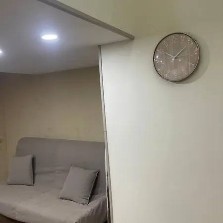 E&g House *